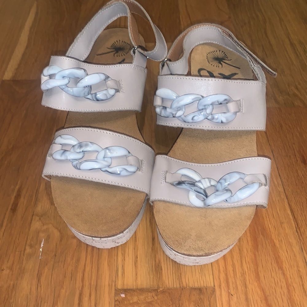 OTBT Fair Isle Women's Wedge Sandals Size 8.5 Grey Leather Cork Platform Chain